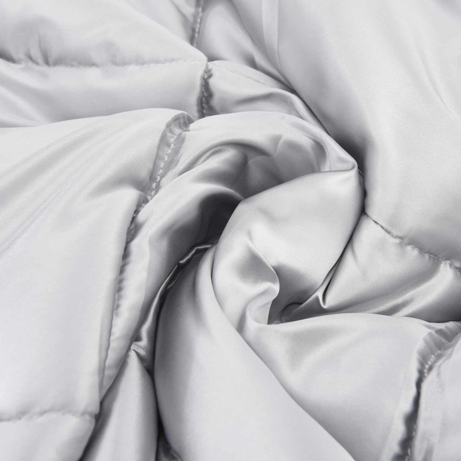 Winterbettdecke Silber 220 X 240 Cm Satin Und Mikrofaser